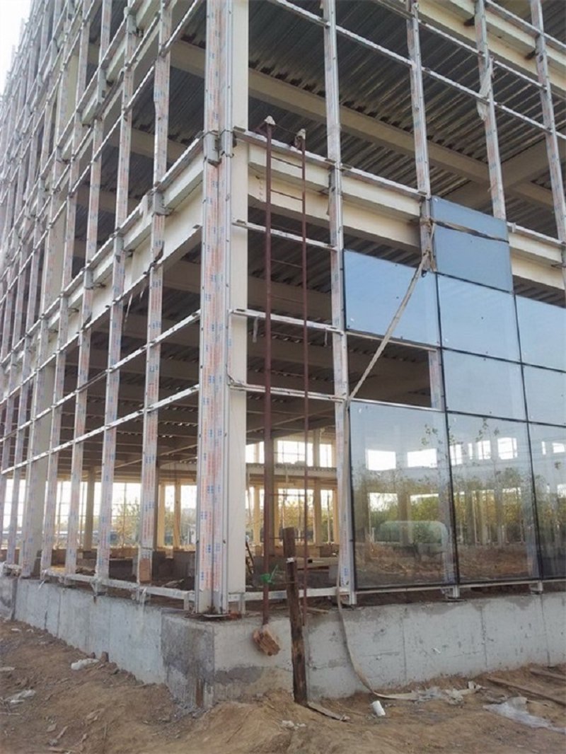 玻璃幕墙：建筑界的‘华丽外衣’